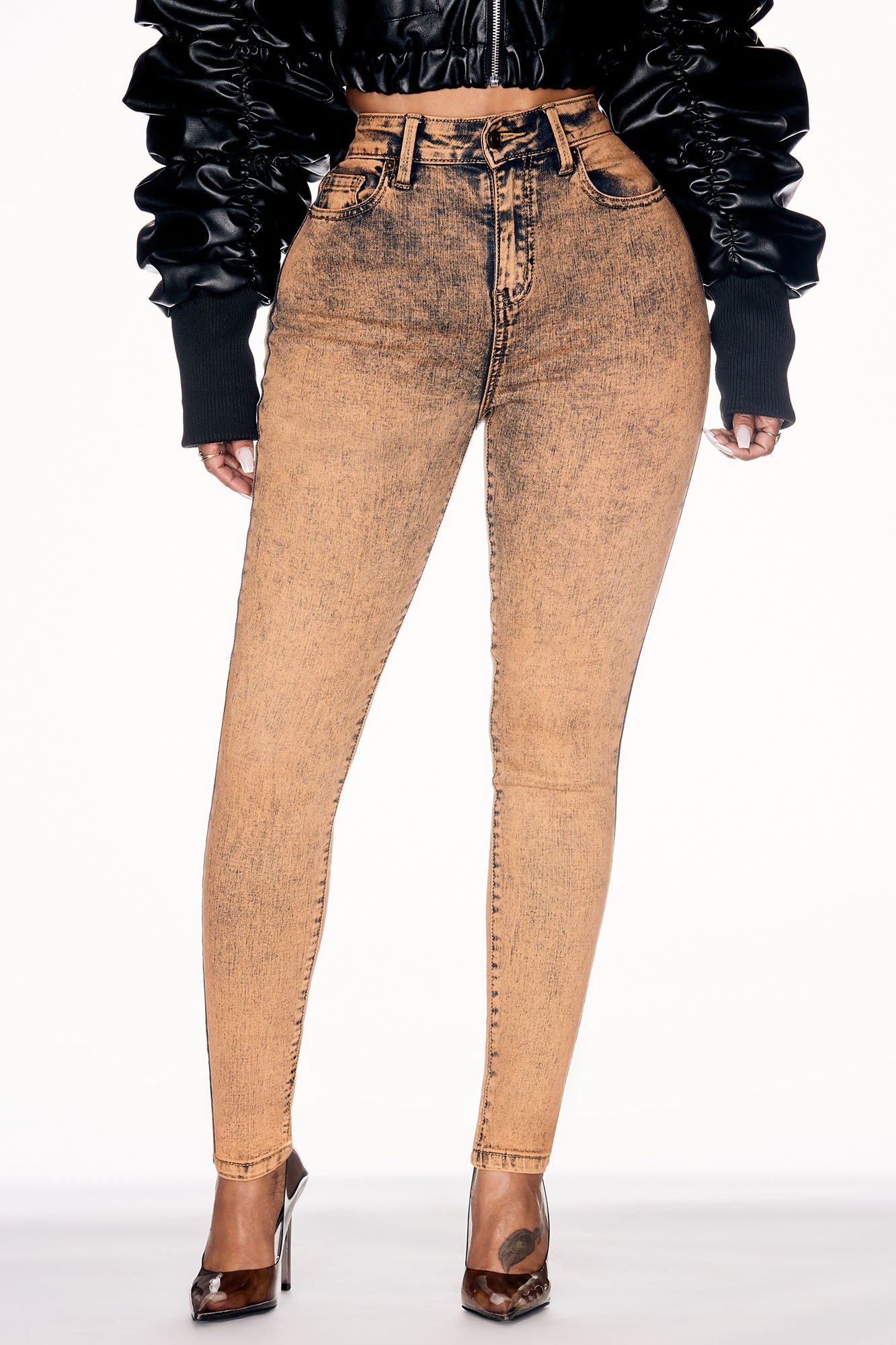 07-25-23_KF_MR_13-40-00_1_wr23p1062c_Orange_9953_SG_EH_JB_WG