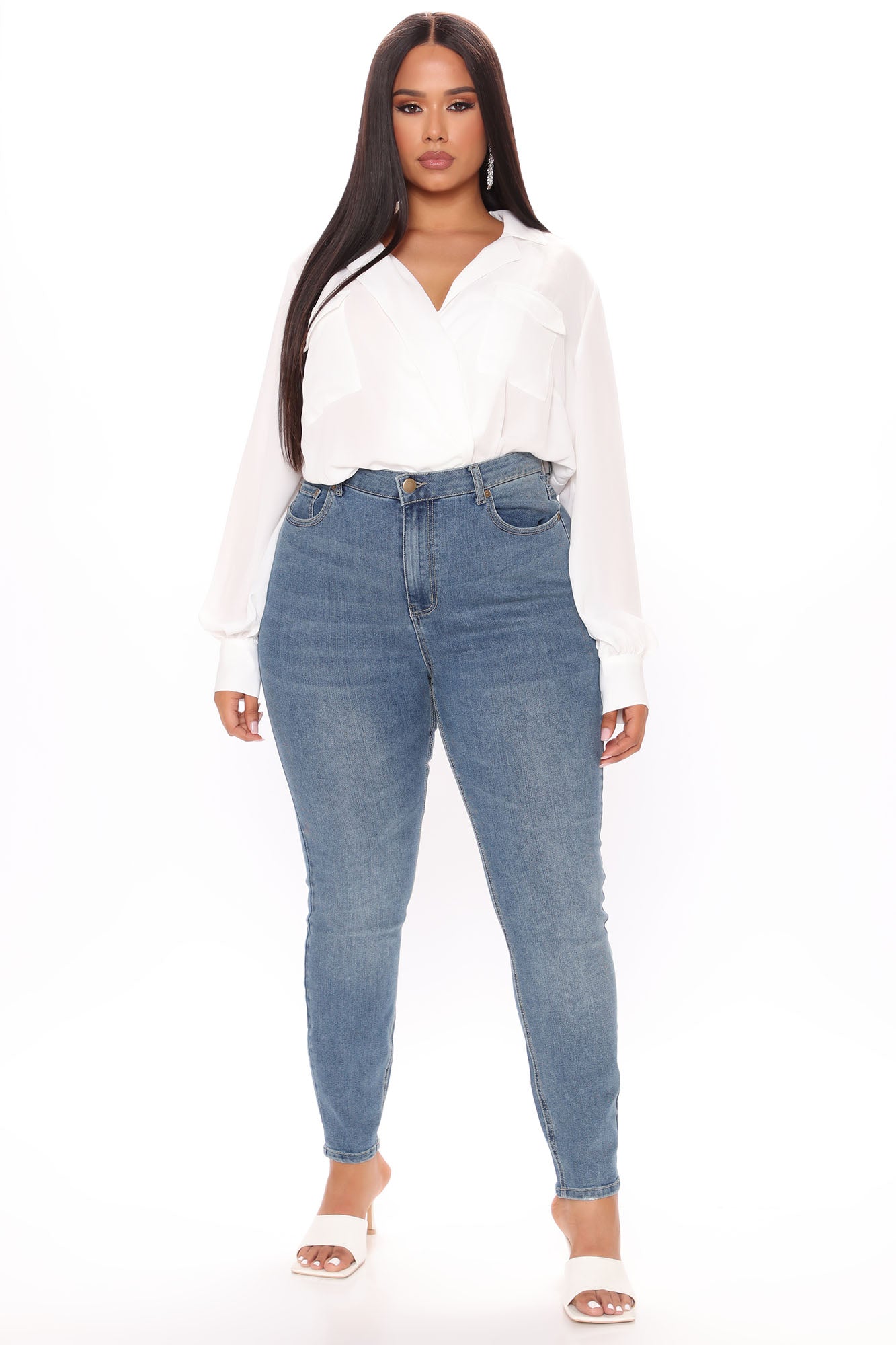 09-28-20Studio4_CE_ON_11-28-21_27_BDST1021_Ivory_53137_PLUS_KL_f7e2dc13-152f-4046-b0de-9f3821056f4a