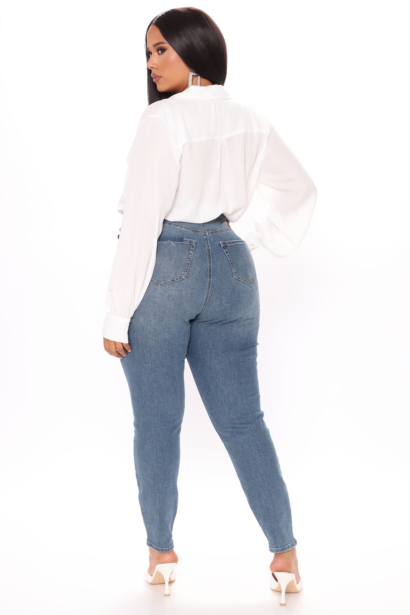 09-28-20Studio4_CE_ON_11-29-56_28_FNJW1M1128_MediumBlueWash_P_11472_PLUS_KL